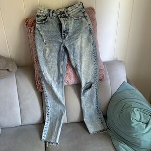 The 90’s Skinny High Rise Abercrombie & Fitch size 24 Light/Stone washed